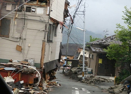 熊本地震で地震に耐えたツーバイフォー住宅(熊本県益城町)の写真